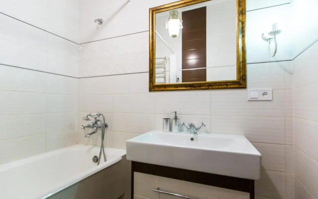 SoVA apartment str Gnatyuka 18