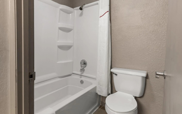 Red Lion Inn & Suites Caseyville