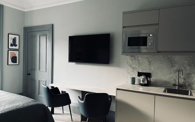 Room in the Borders - 1 Sime Place