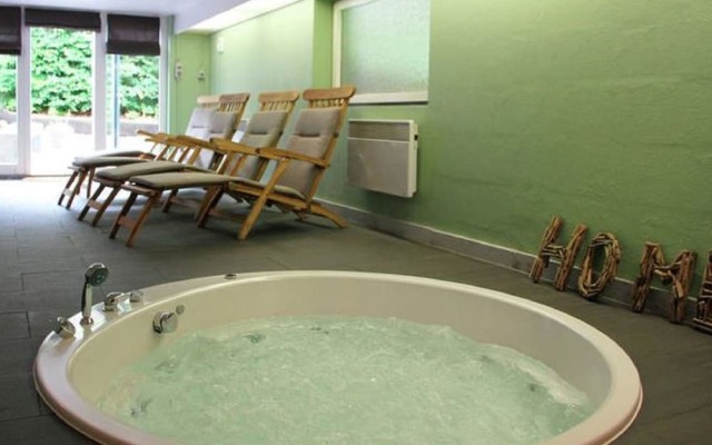 Luxurious Holiday Home With Sauna in Spa