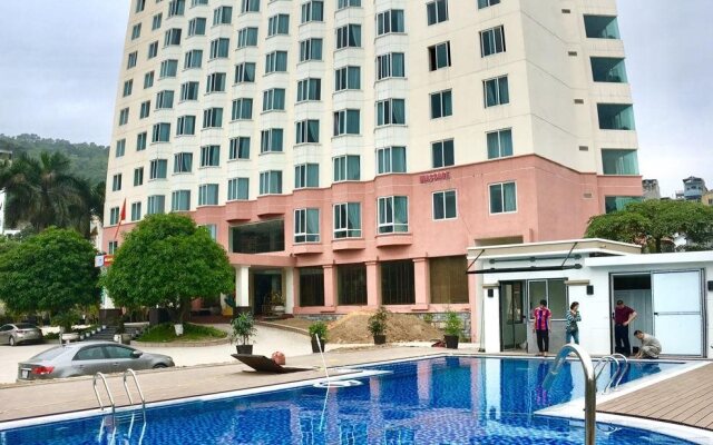 Starcity Halong Bay Hotel