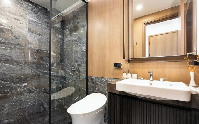 Park Legend Tan Son Nhat Airport Luxury