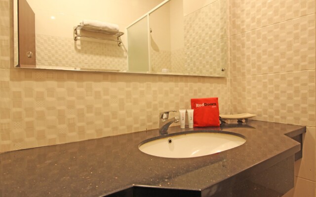 Reddoorz Premium near Sleman City Hall