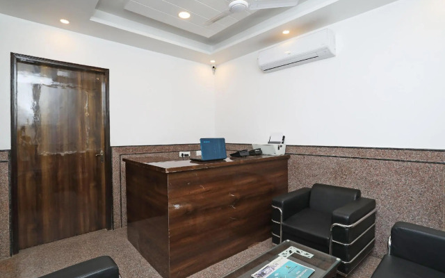 Hotel Shantinivas