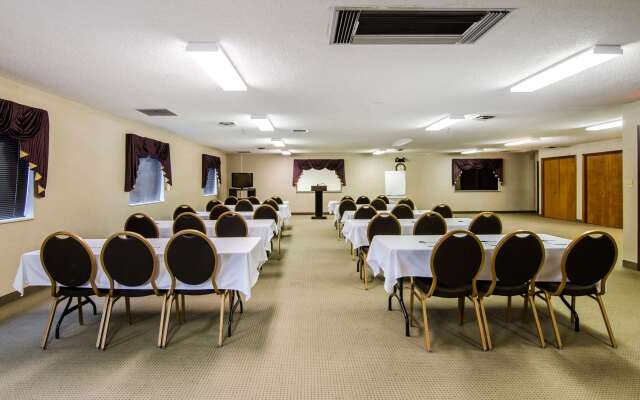 Quality Inn Summersville - New River Area