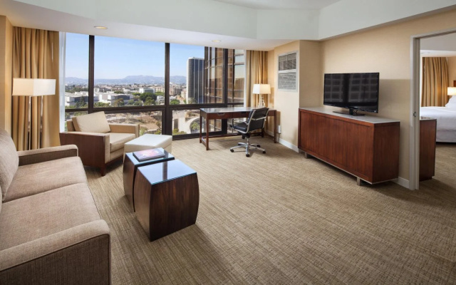 The Westin Bonaventure  and Suites, Los Angeles