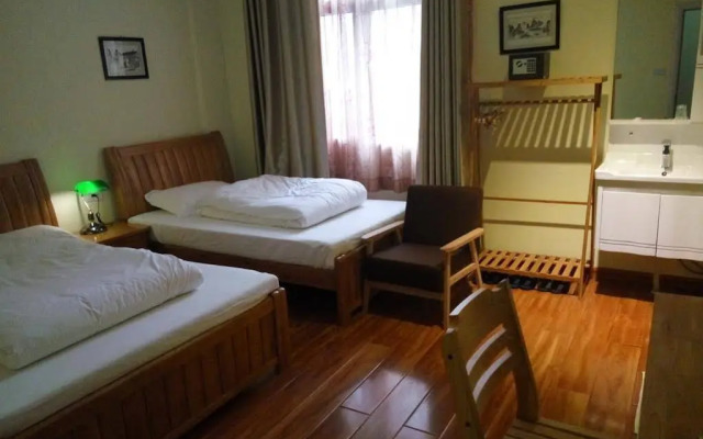 Lakeside Inn
