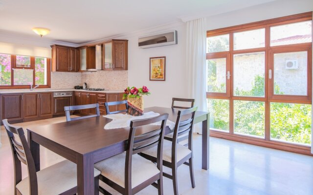 Villa Sahin 2 Triplex