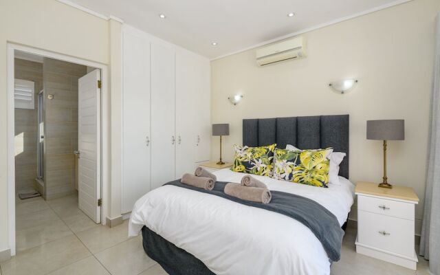 San Lameer Villa Rentals 14014