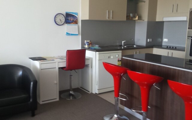 Grand Hotel Apartments Gold Coast by owner