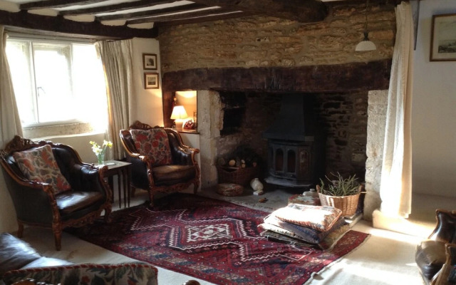 189 April Cottage