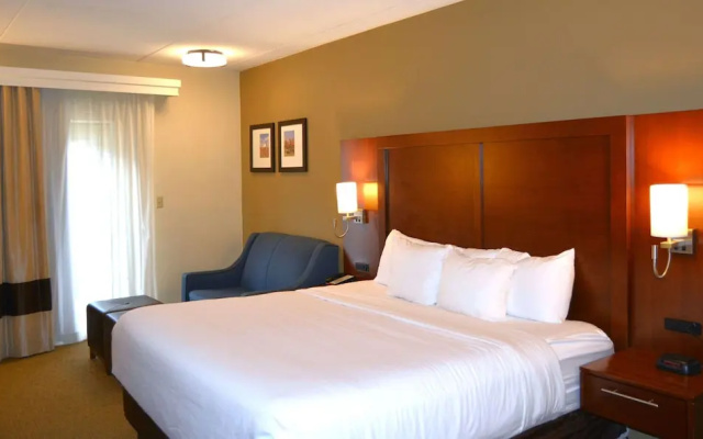 Comfort Inn Lancaster - Rockvale Outlets