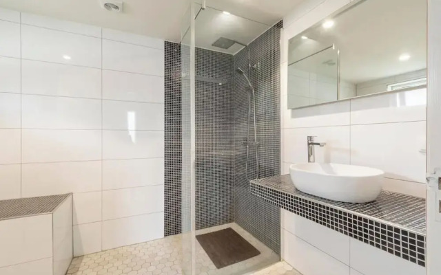 Bungalow in Sint Maartenszee Near Beach