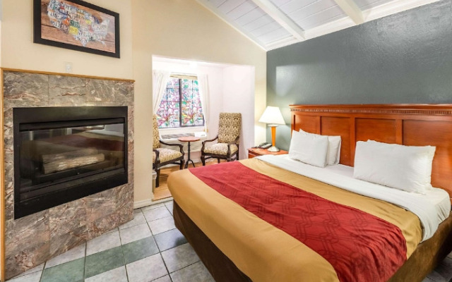 Pine Tree Chalet by RedAwning