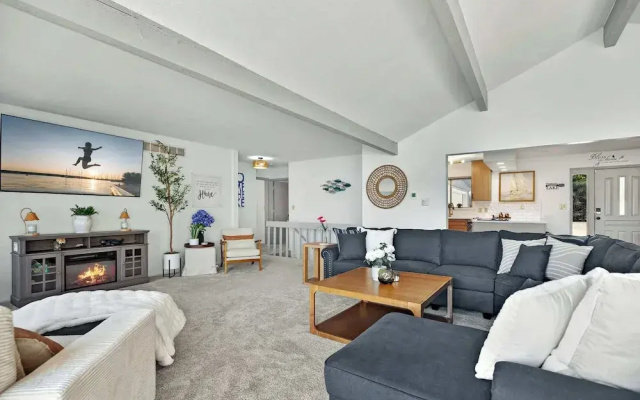 Lake Home Oasis - Sleeps 18