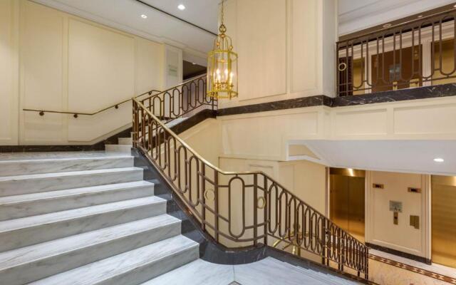 Omni Berkshire Place