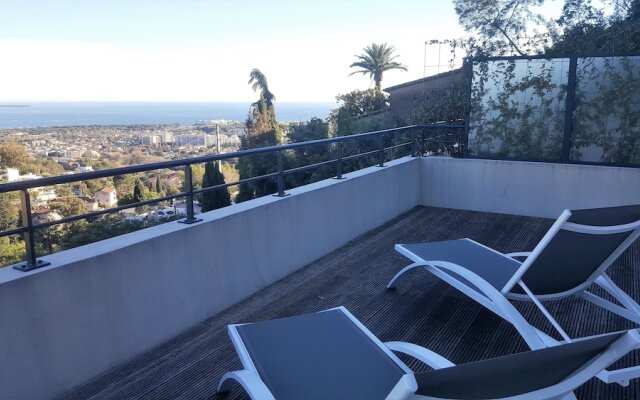 Maison Vue Panoramique Et Piscine