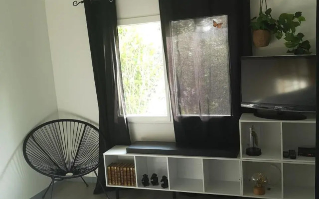 750 Route de la Guirosse