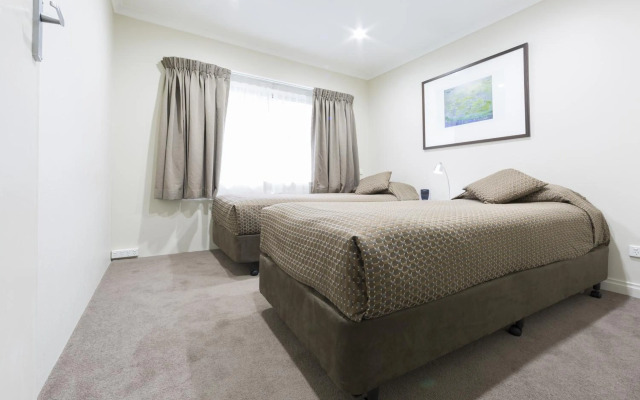 Forrest Hotel and Apartments