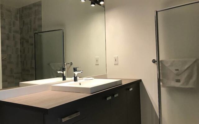 Huge 3 Bedroom Condo With a View