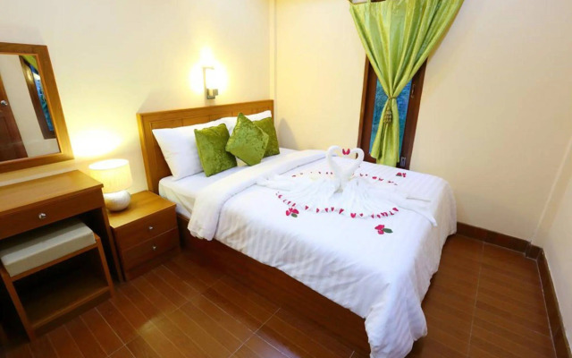 OYO 690 Bann Supansa Resort