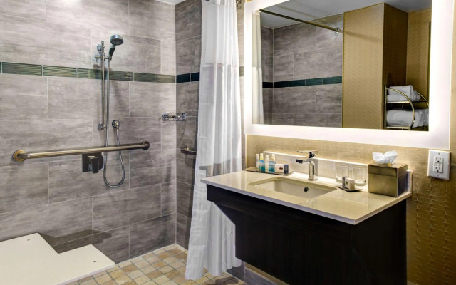 DoubleTree by Hilton Hotel Arlington DFW South