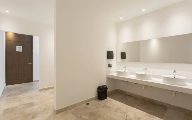 New Condo In Nice Vacation Complex - 5 People