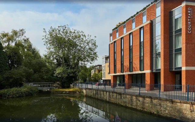 Courtyard by Marriott Oxford City Centre