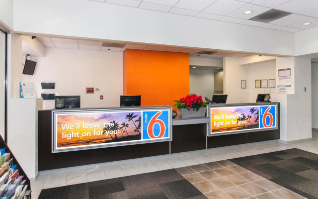 Motel 6 Los Angeles, CA - Los Angeles - LAX