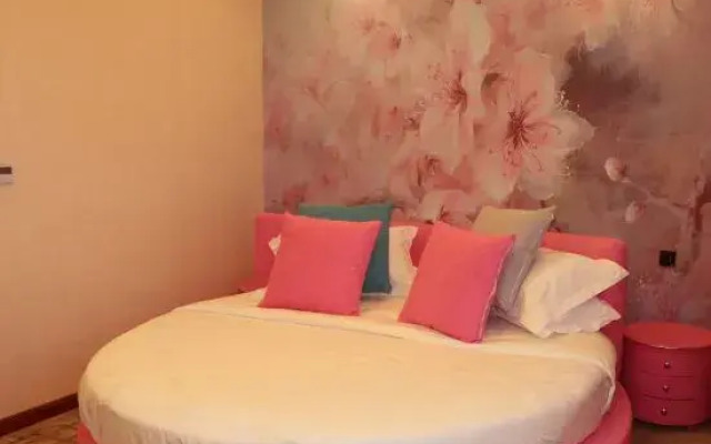 Mehood Ezzi Hotel(Yining)