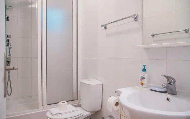 Peaceful and Serene 3 Bedroom Apartment in Lisbon