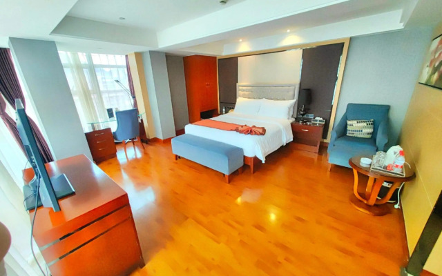 Huaxia Hotel