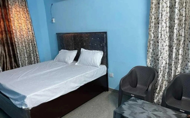 Spot On 88657 Hotel Dazi Star