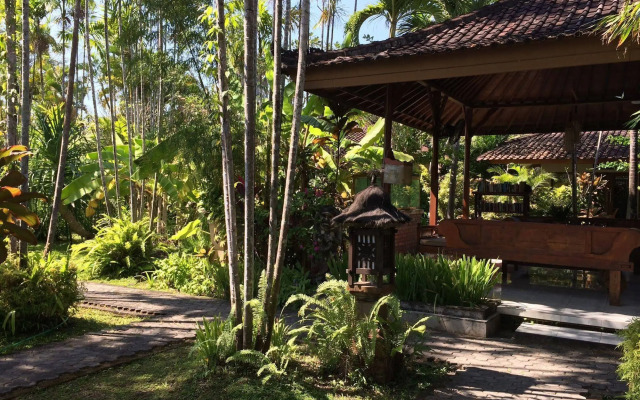 Bumi Ayu Bungalows