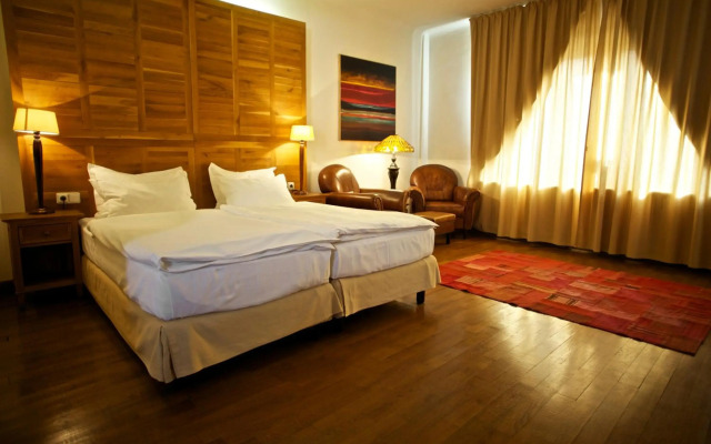 Rembrandt Hotel