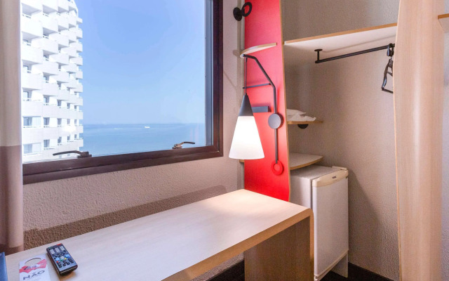 Ibis Santos Gonzaga Praia