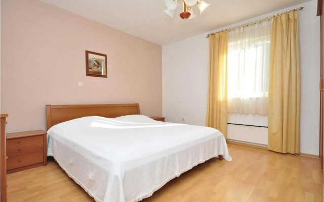 Apartment Pucisca 46