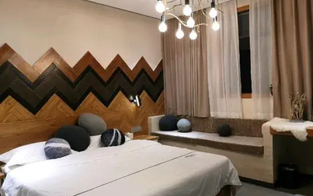 Habitat Traders Hotel