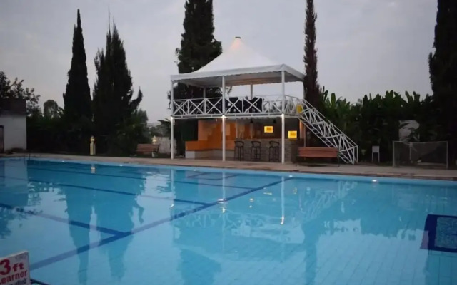 Woods inn Resort