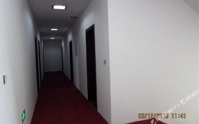 Xiangting Hostel