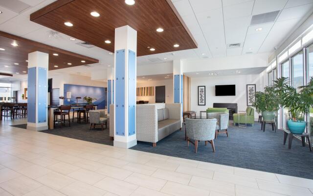 Holiday Inn Express & Suites Ely by IHG