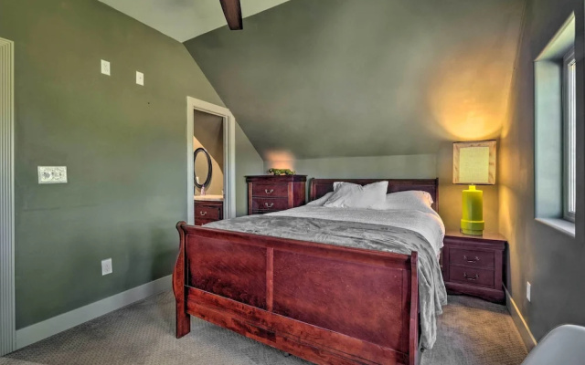 Falling Water Chalet Upper Unit: Near Bike Trails!