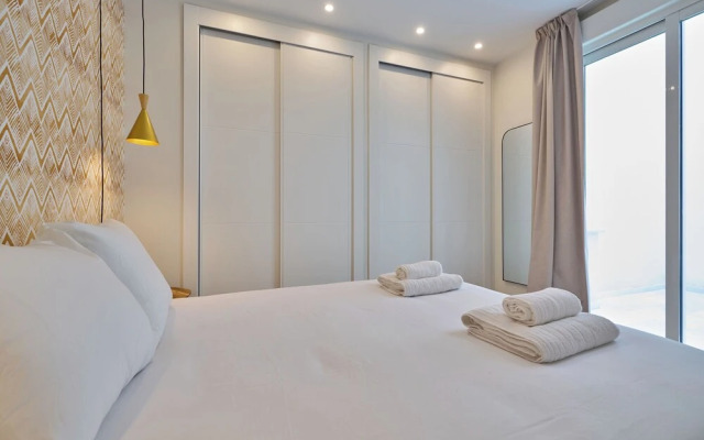 Casa Pizarro, by Homing U