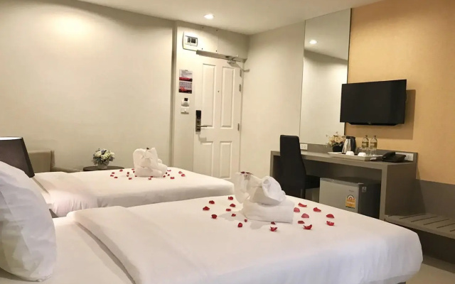 Zircon Hotel