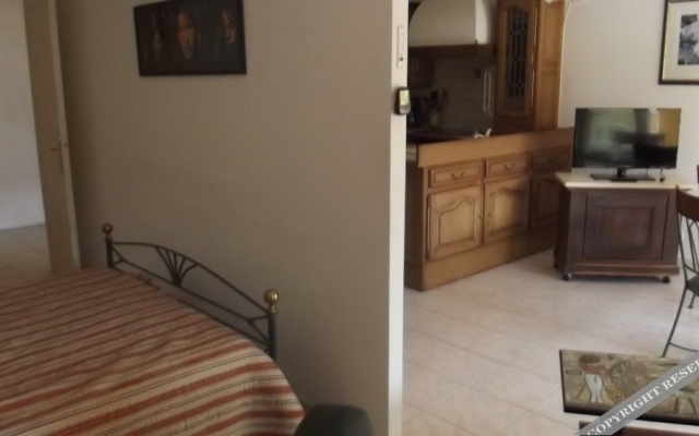 Appartement 4 personnes avec terrasse et parking quartier du Port de Nice