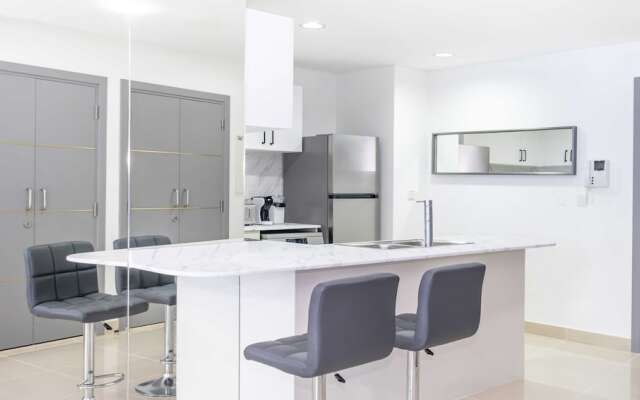 LUX The Marina Ocean View Suite 3