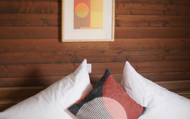 Family Friendly Chalet - Central with Beautiful Mountain Views