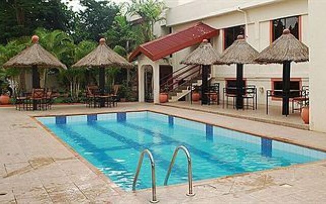 Court Gardens Hotel