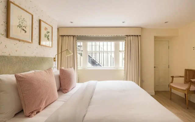 The Chelsea Abode - 4bdr Home With Terrace