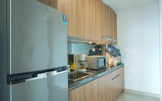 Spacious 2BR Apartment at Wang Residence
